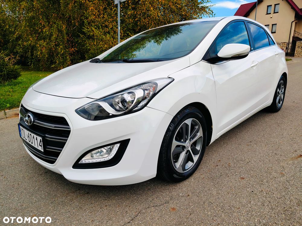 Hyundai i30 blue 1.6 GDI Passion - 13