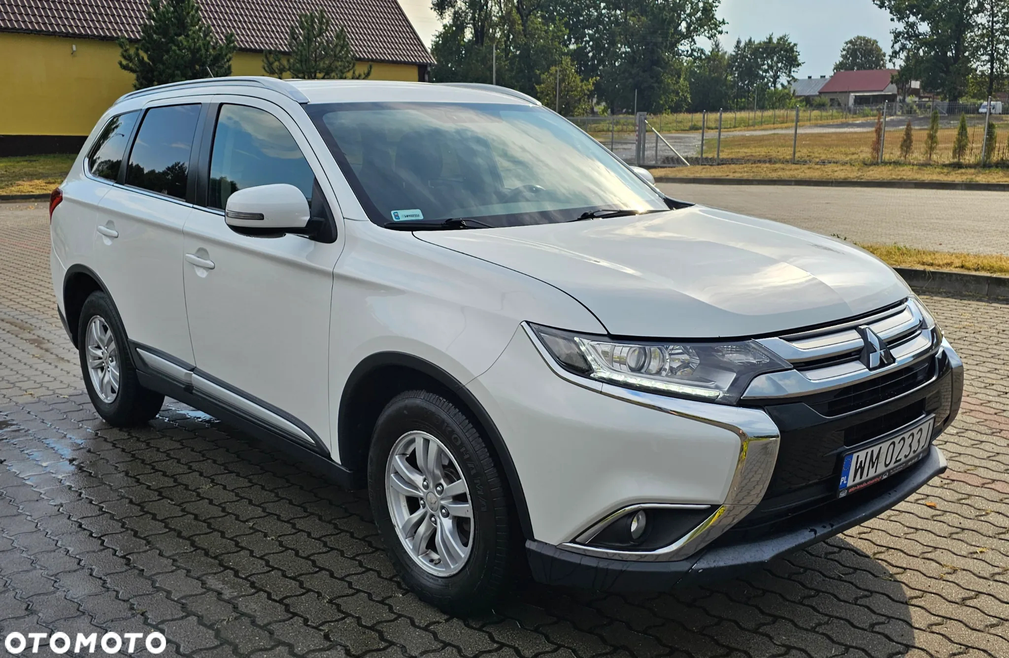 Mitsubishi Outlander 2.0 Instyle Navi 4WD CVT - 13