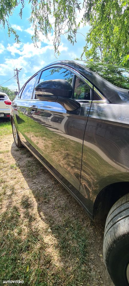 Ford Mondeo 2.0 TDCI PowerShift Titanium - 3