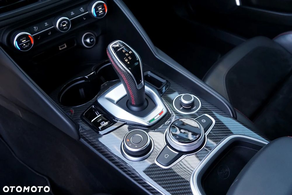 Alfa Romeo Giulia 2.0 Turbo Veloce TI Q4 - 37