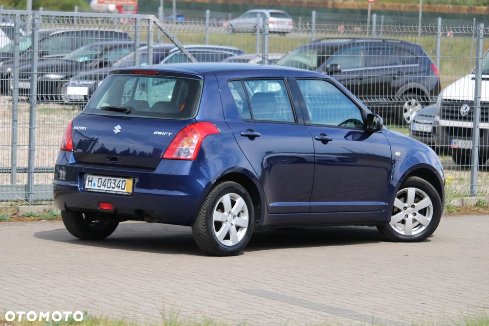 Suzuki Swift - 8