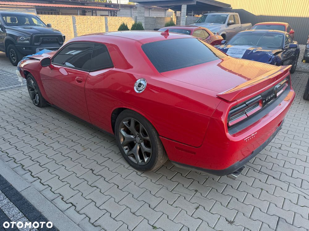 Dodge Challenger - 7