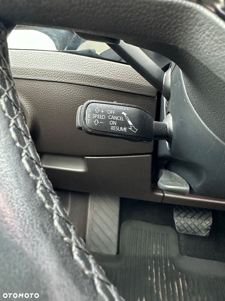 Skoda Superb 2.0 TDI DSG L&K - 24