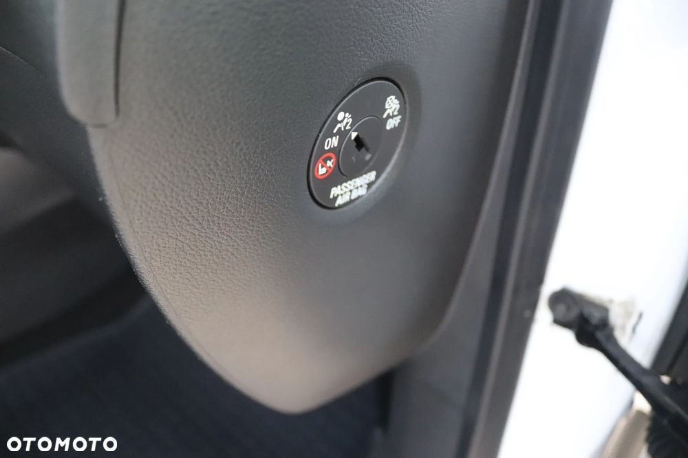 Opel Astra 1.6 D (CDTI) Start/Stop Dynamic - 28