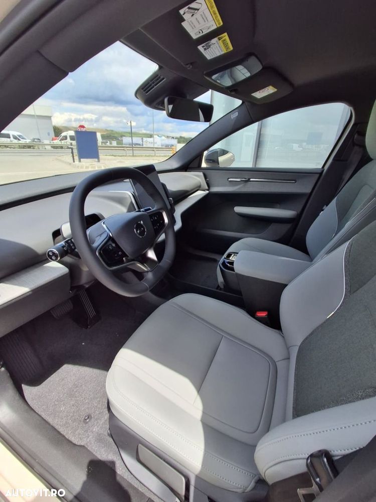 VOLVO EX30 2025 — imagine 14