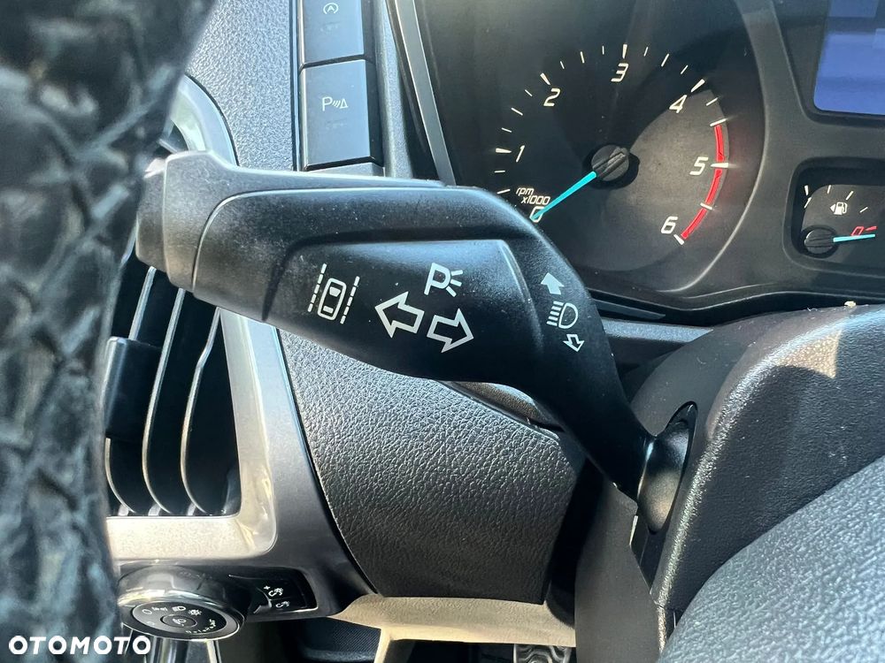 Ford Tourneo Custom 310 L1H1 VA Titanium - 36