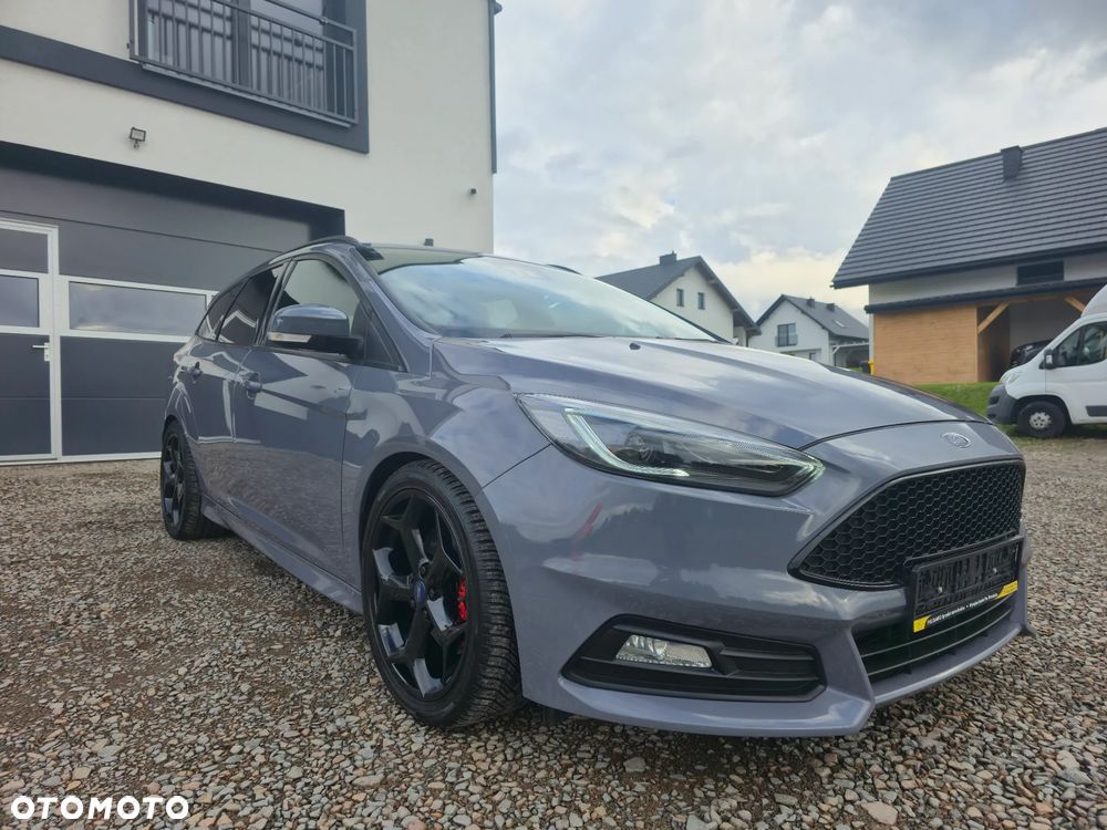 Ford Focus 2.0 EcoBoost ST - 2