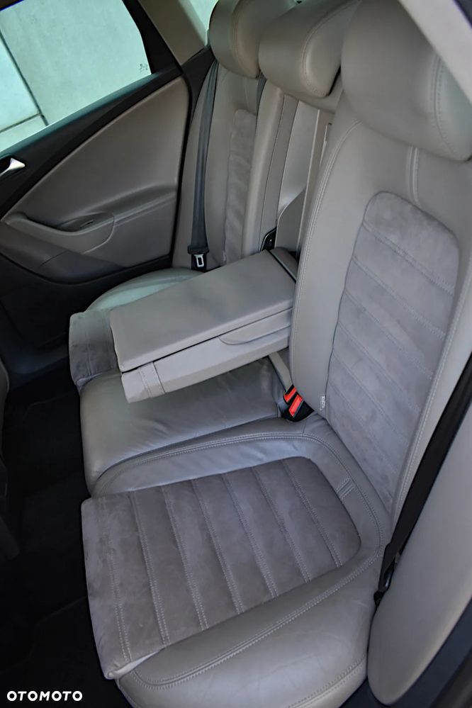 Volkswagen Passat - 35