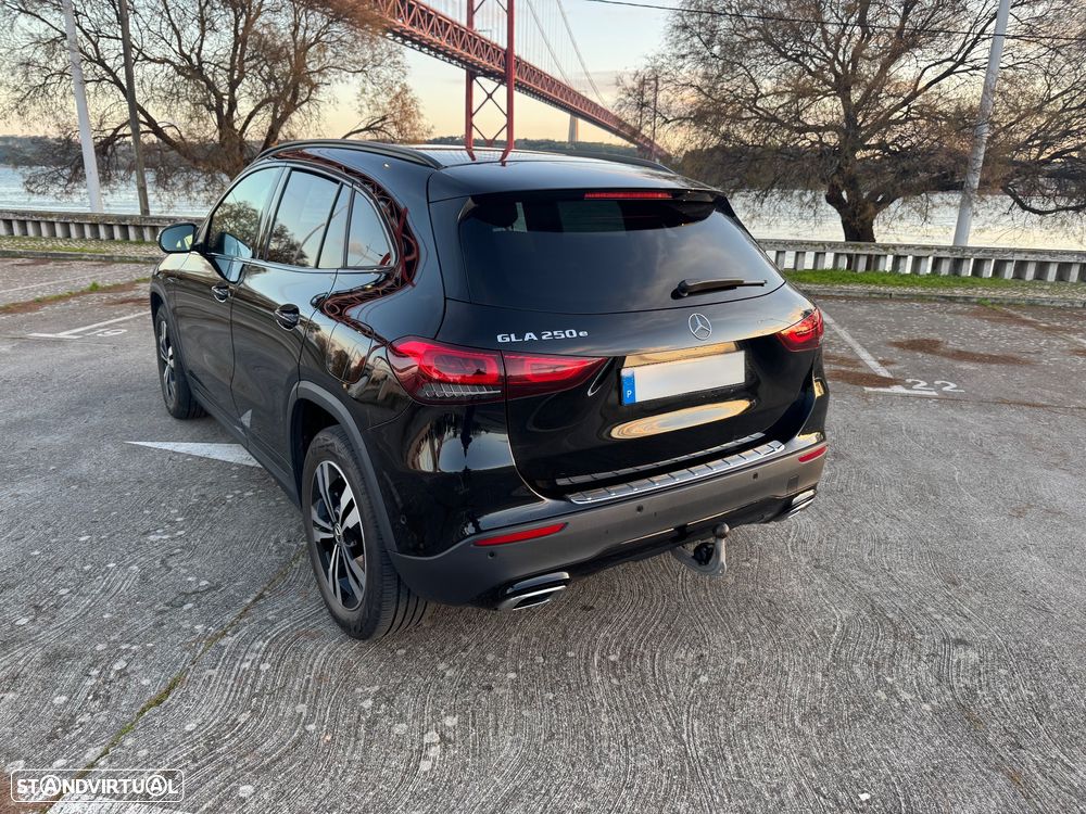 Mercedes-Benz GLA 250 e 8G-DCT - 21