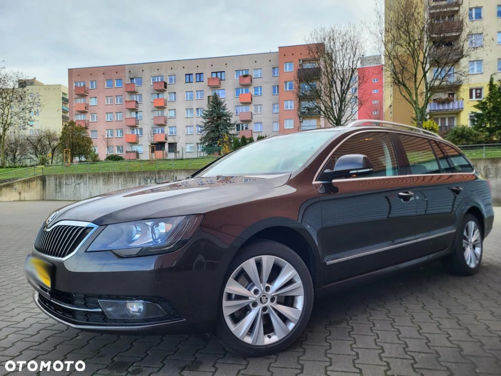 Skoda Superb 2.0 TDI Comfort DSG - 3