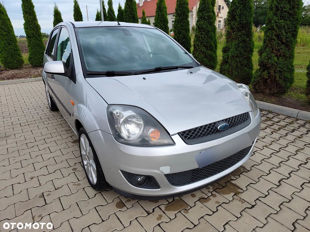 Ford Fiesta 1.3 Ambiente - 31