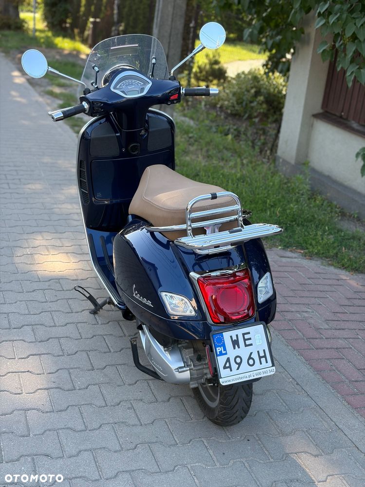 Piaggio Vespa - 2