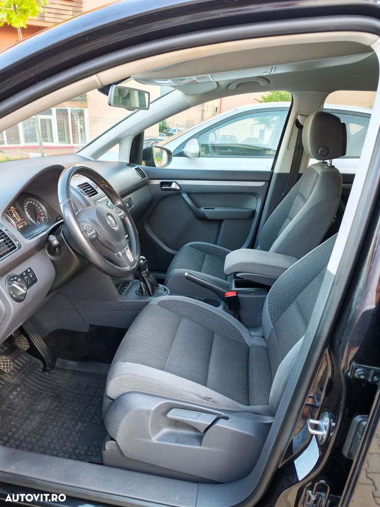 Volkswagen Touran 1.6 TDI BlueMotion Technology Highline - 29