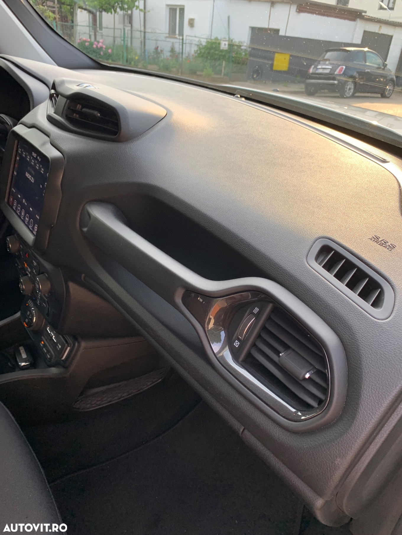 Jeep Renegade 1.3 T-GDI 4xe PLUG-IN Hybrid Automatik Summit - 32