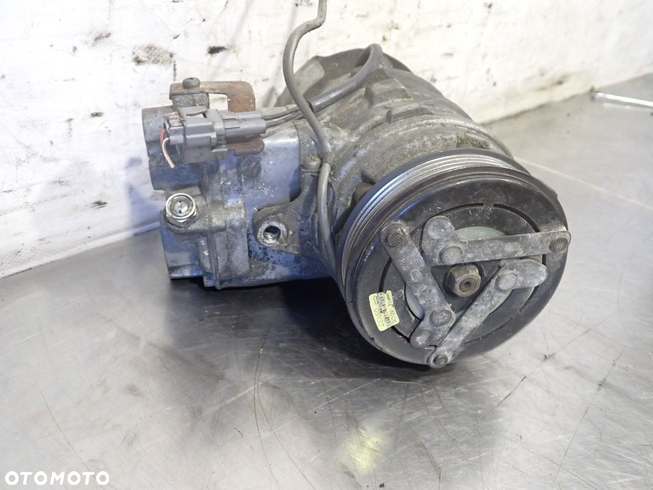 SPRĘŻARKA KLIMATYZACJI DAIHATSU TERIOS 1.3 447300-6763 - 3