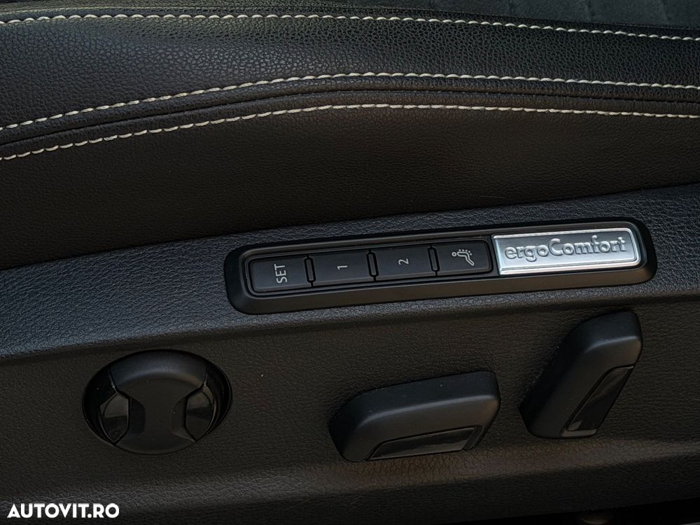 Volkswagen Passat 2.0 TDI SCR DSG Highline - 20