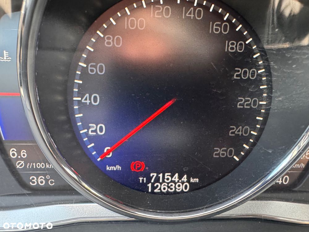 Volvo V60 D4 Geartronic RDesign - 18