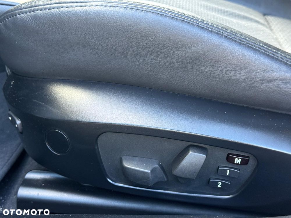 BMW Seria 3 ver-320d-dpf - 16