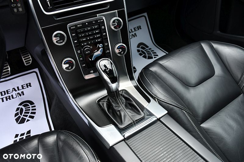 Volvo V60 D4 Geartronic RDesign - 16