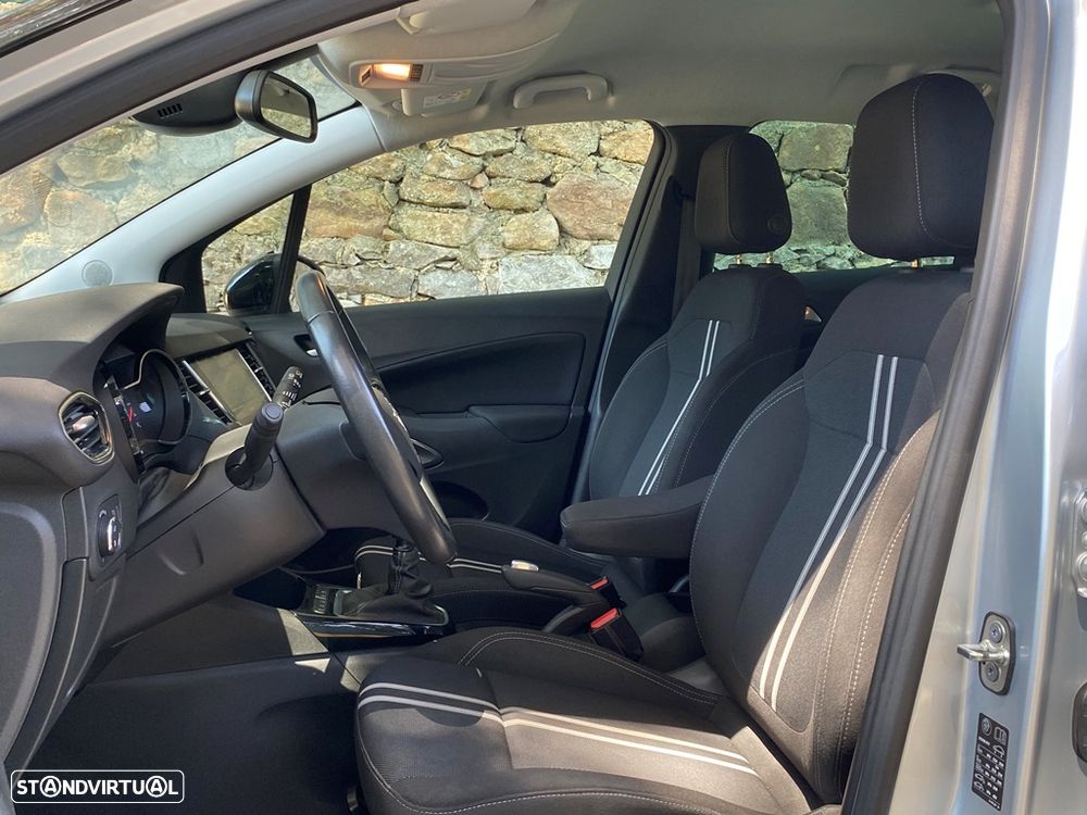 Opel Crossland 1.2 T Design & Tech - 12