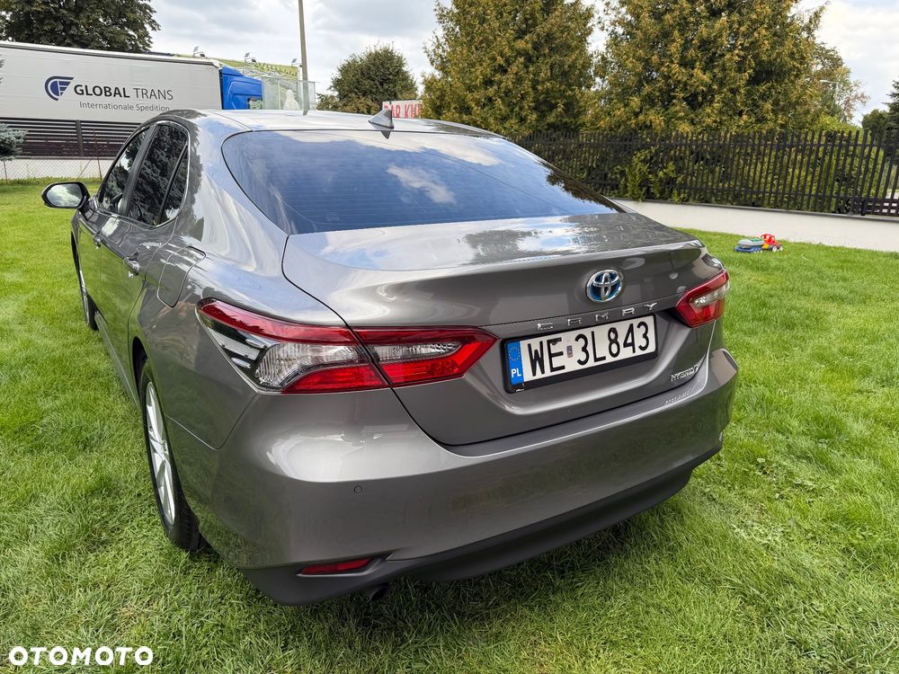 Toyota Camry - 8