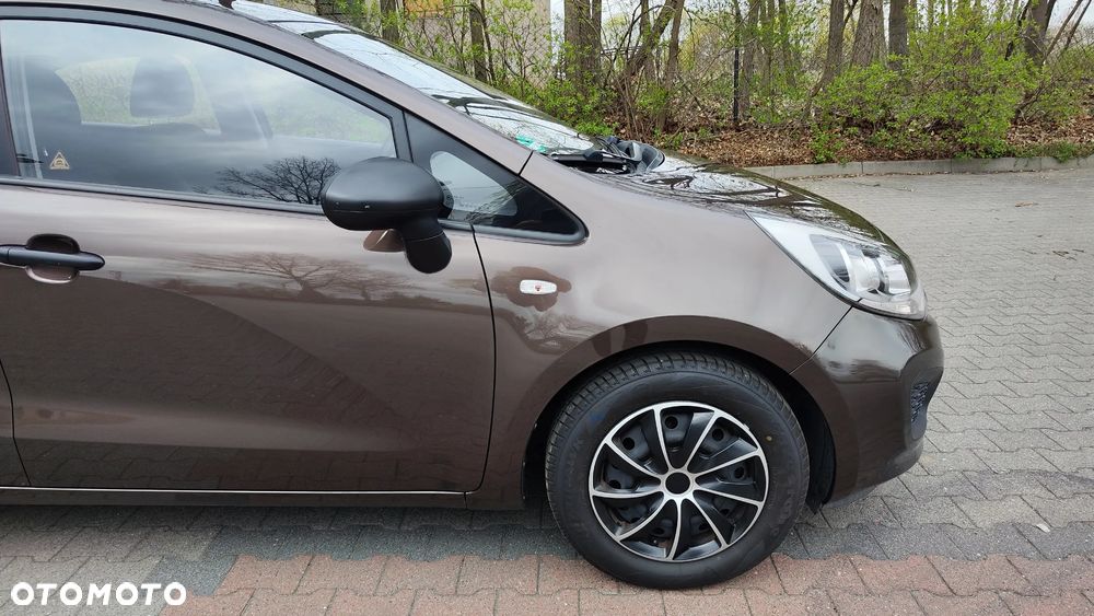 Kia Rio 1.2 Attract - 13