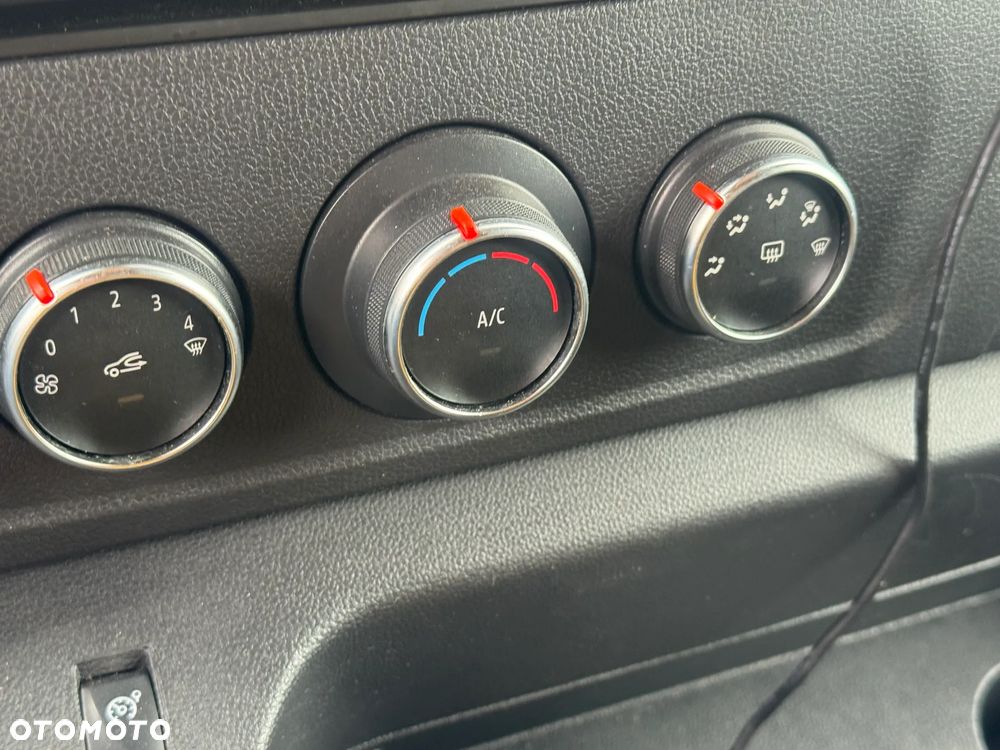 Renault MASTER AUTOMAT LED - 13