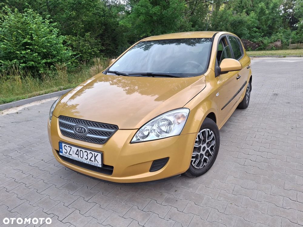 Kia Ceed - 1