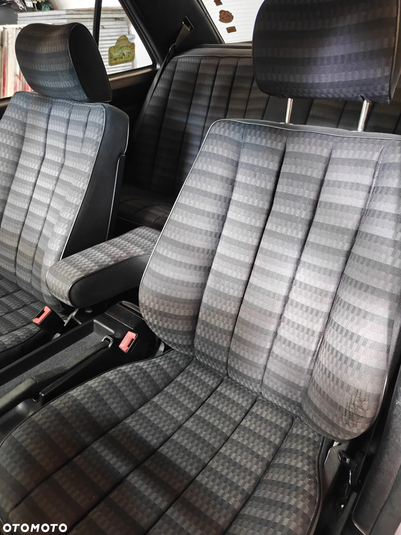 Mercedes-Benz W201 (190) - 15