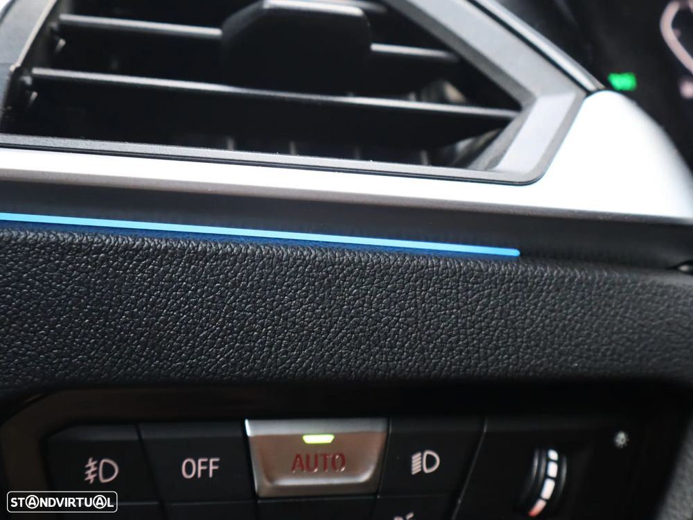 BMW 330 e Aut. M Sport - 21
