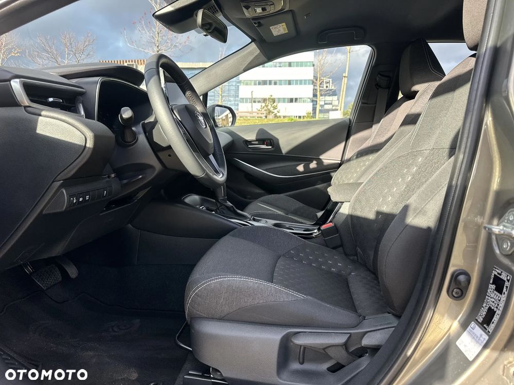 Toyota Corolla 1.8 Hybrid Comfort - 9