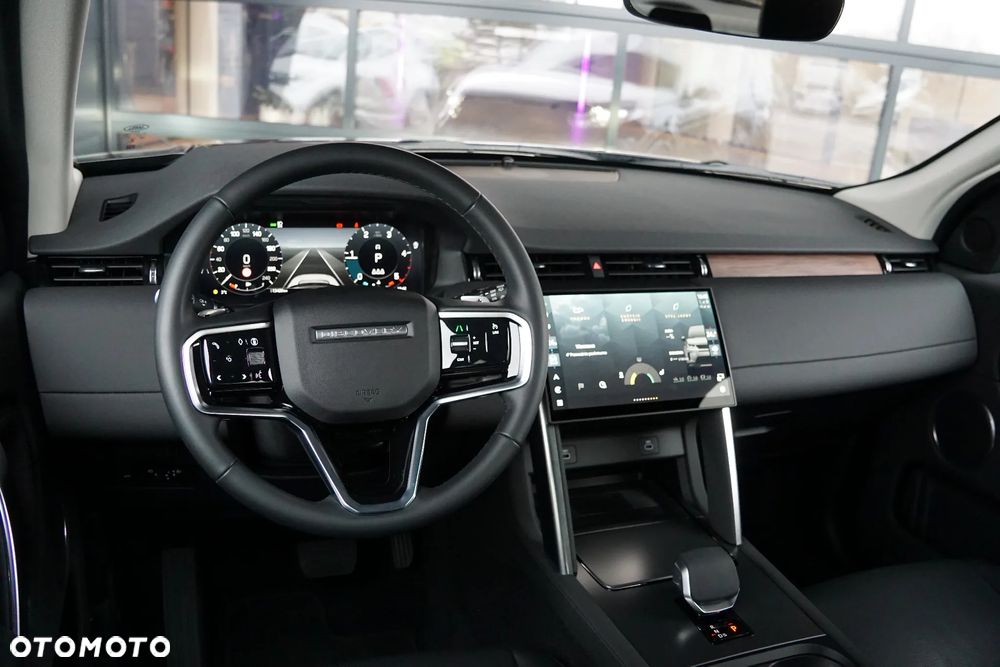 Land Rover Discovery Sport - 32
