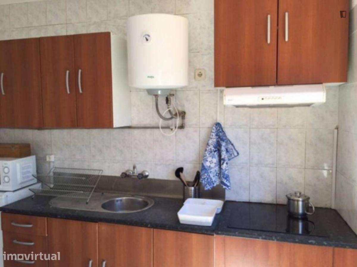 Apartamento com 2 quartos - localizado em Santa Marinha Porto - Grande imagem: 3/14