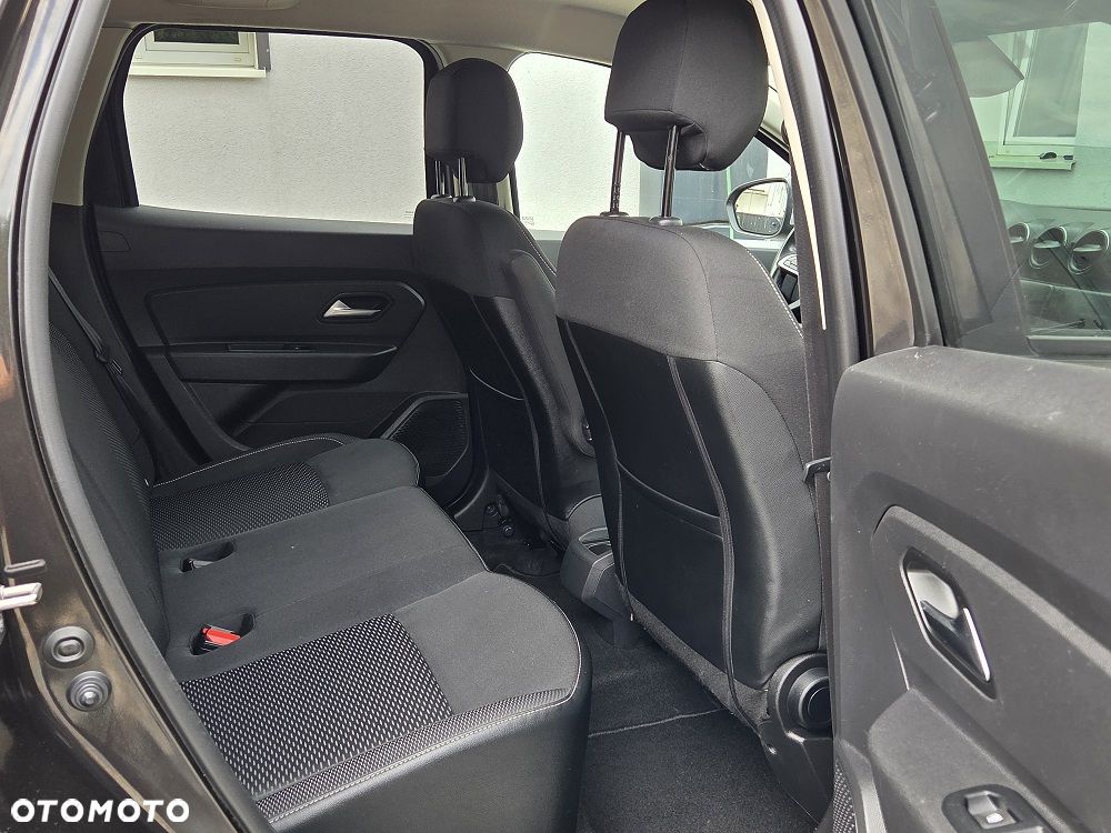 Dacia Duster 1.6 SCe Blackshadow S&S - 10