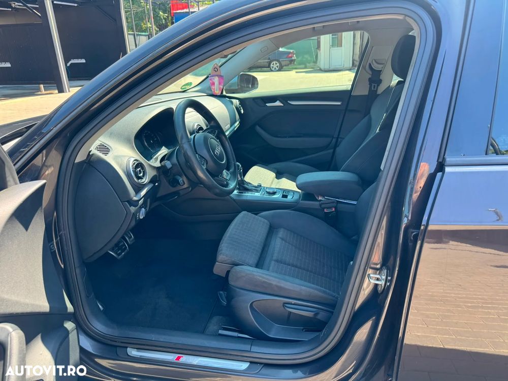 Audi A3 2.0 TDI Quattro Stronic Ambiente - 5