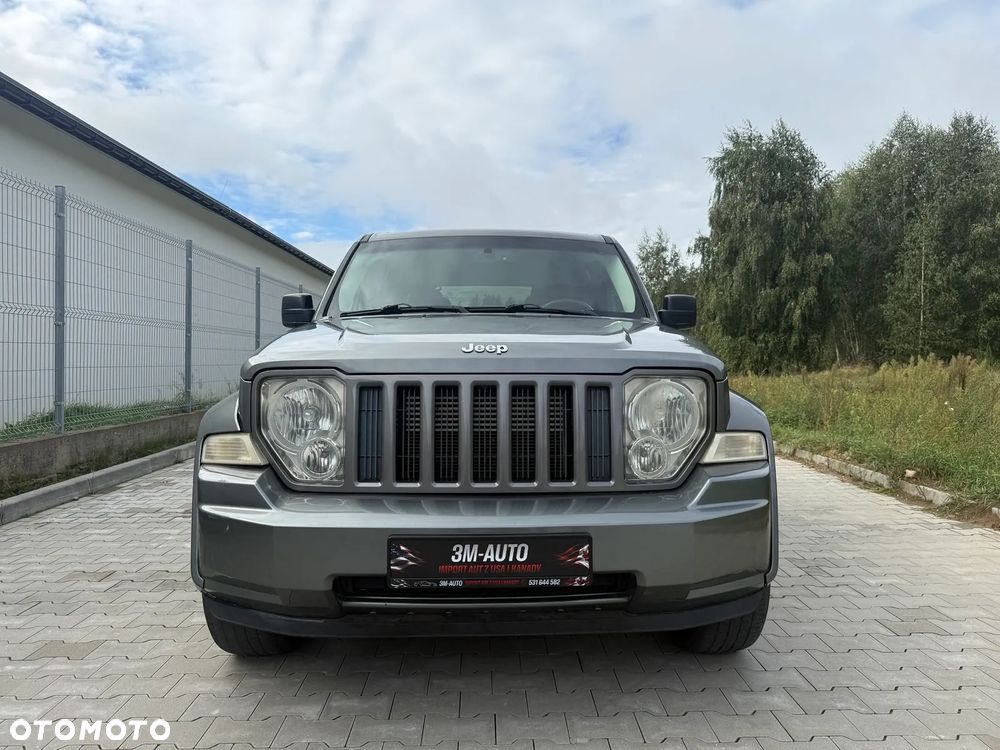 Jeep Liberty 3.7 4x4 - 9
