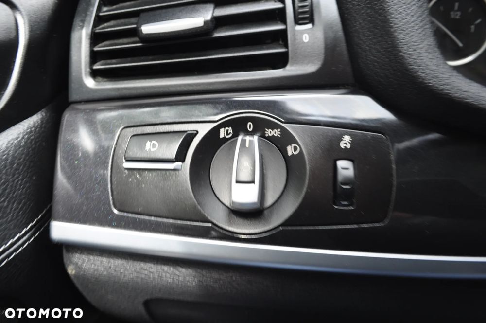 BMW X3 xDrive28i - 16