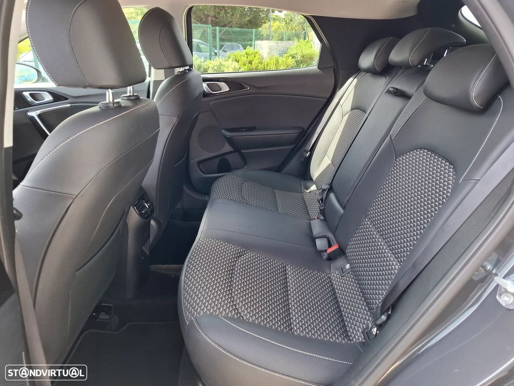 Kia XCeed 1.5 T-GDI Tech 7DCT - 24