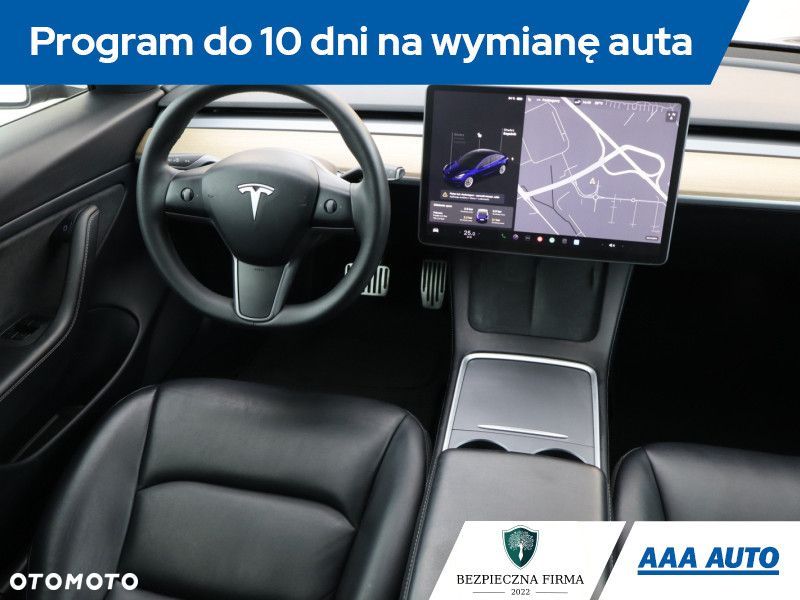 Tesla Model 3 - 9