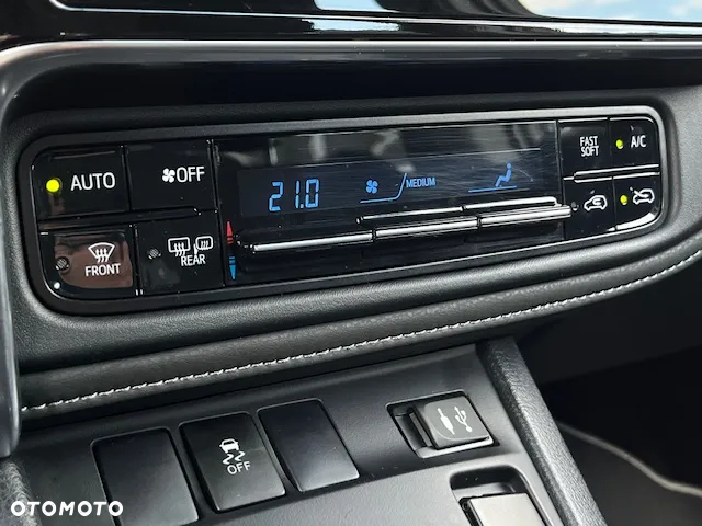 Toyota Auris Hybrid 135 Active - 29
