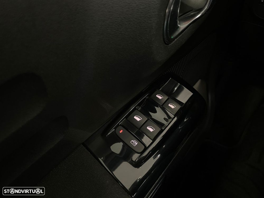 Citroën C3 1.2 PureTech Feel - 36