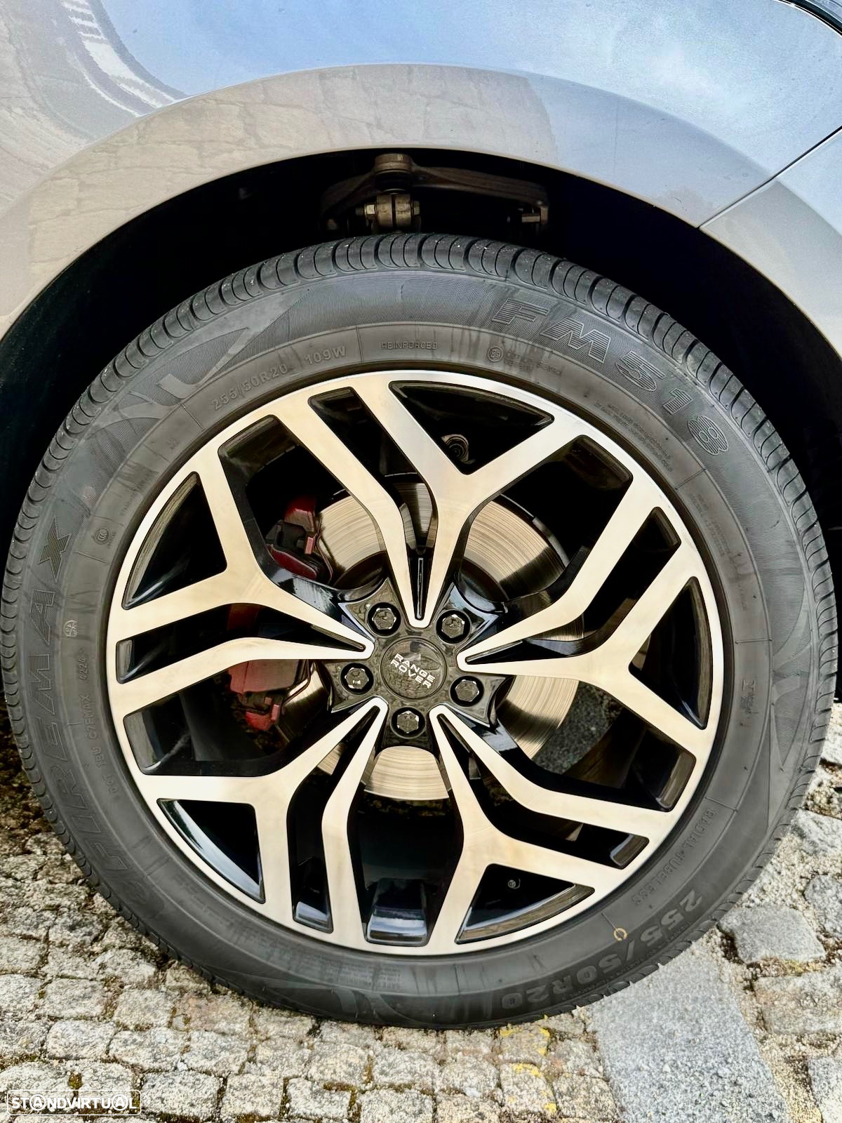 Land Rover Range Rover Velar 2.0 D R-Dynamic S - 37