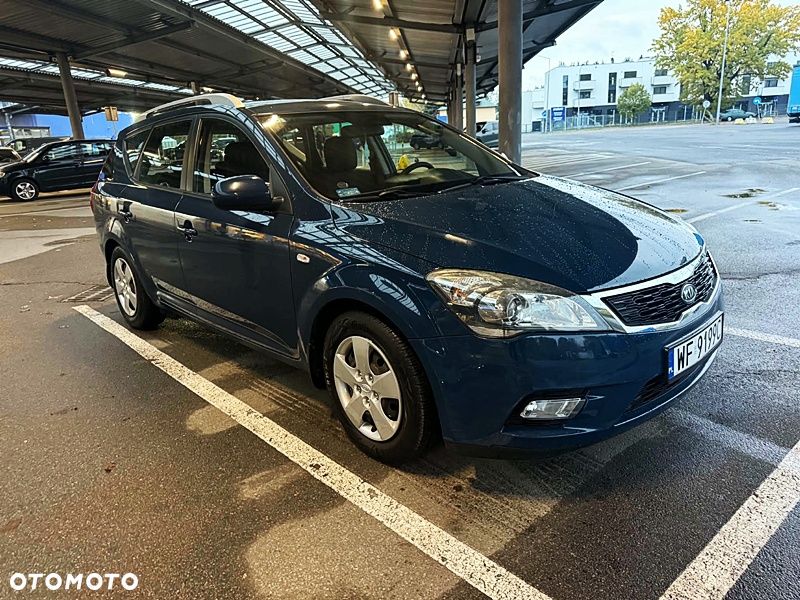 Kia Ceed - 9