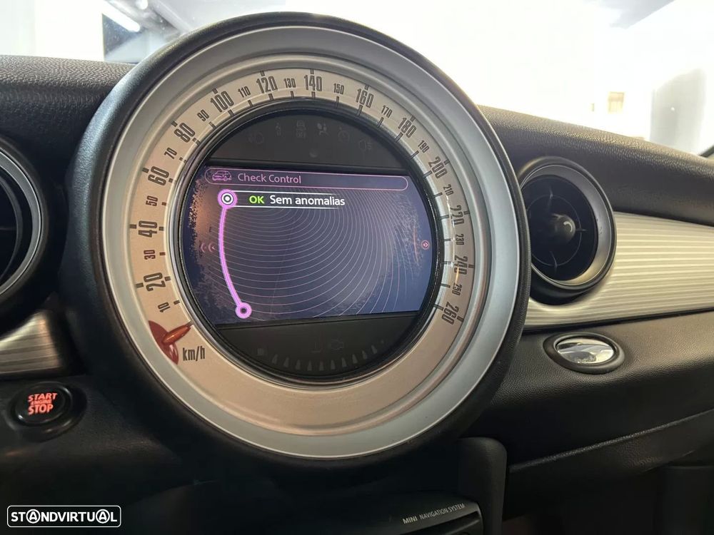 MINI 3 Portas Cooper D - 29