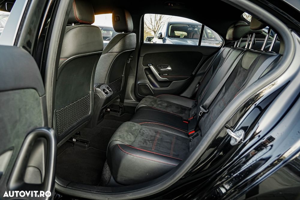 Mercedes-Benz A 180 7G-DCT AMG Line - 17