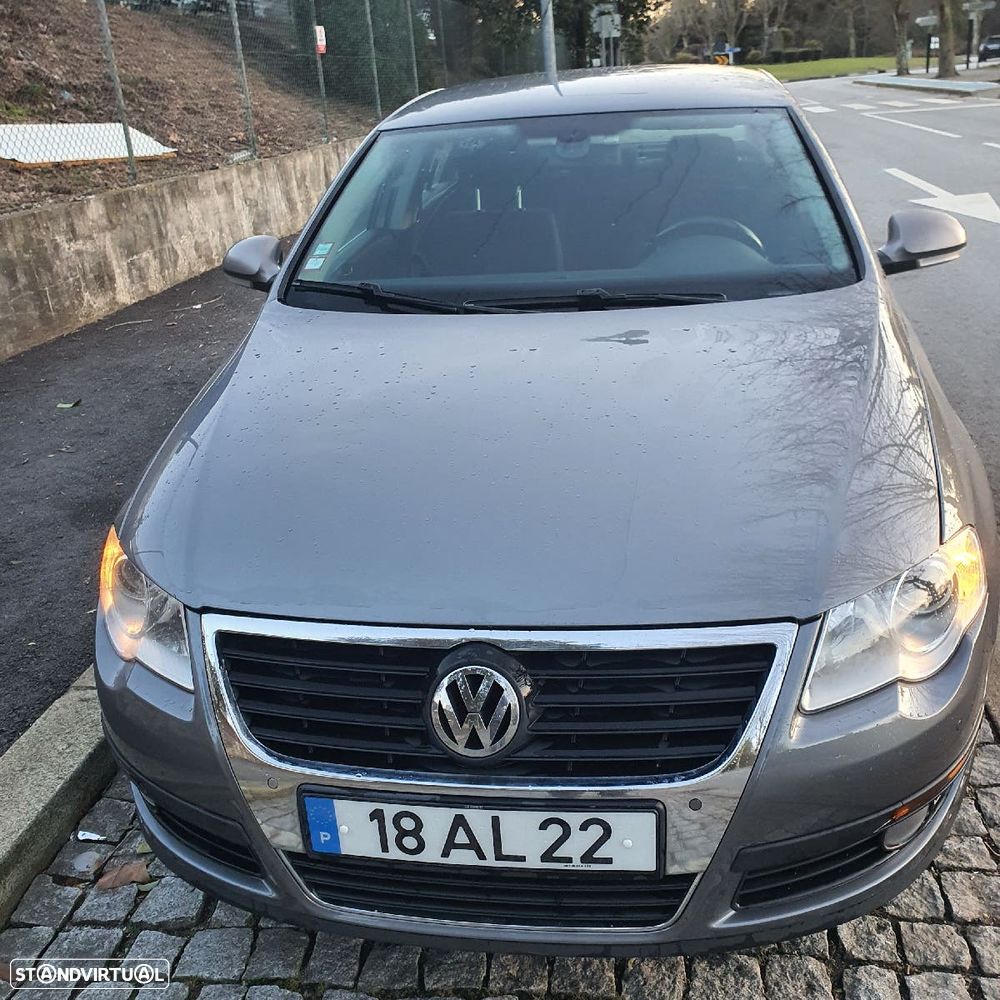 VW Passat 2.0 TDI Confortline DSG - 1