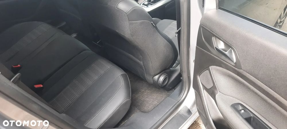 Peugeot 308 1.5 BlueHDi Business Line S&S - 16