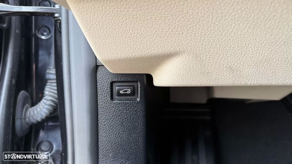 BMW 320 d Aut. Efficient Dynamics Edition Blue Perf. Luxury Line - 31