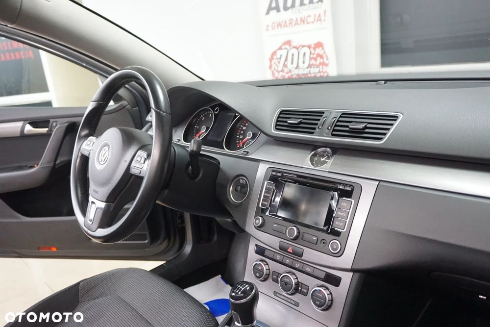 Volkswagen Passat 2.0 TDI Comfortline - 21