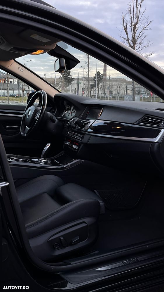 BMW Seria 5 525d xDrive AT - 17